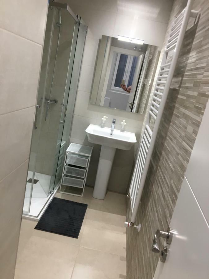 VIVIENDAS DELUXE Gil y Carrasco León Exterior foto